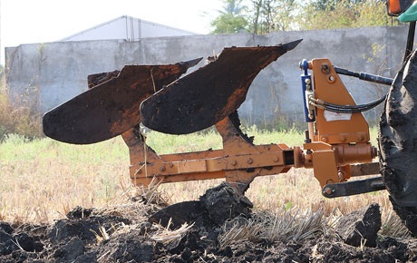 Hydraulic Plough